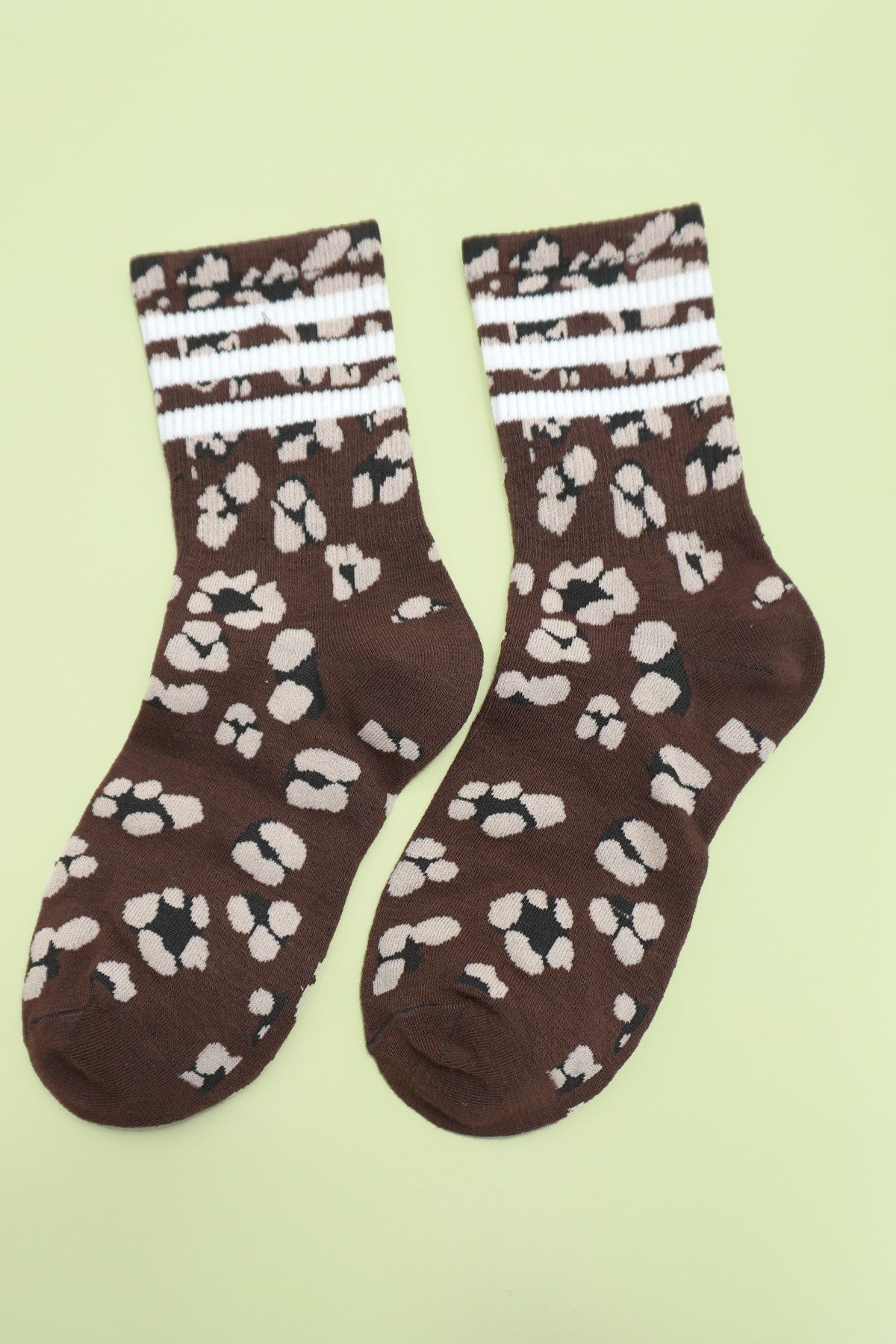 Woman Animal Leopard Half Crew Throwback Socks